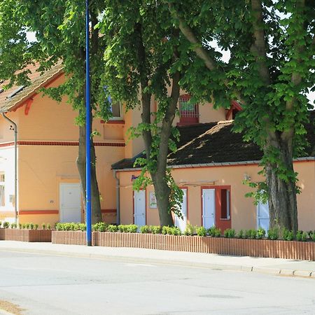Pension Am Ostbahnhof Gotha Zewnętrze zdjęcie